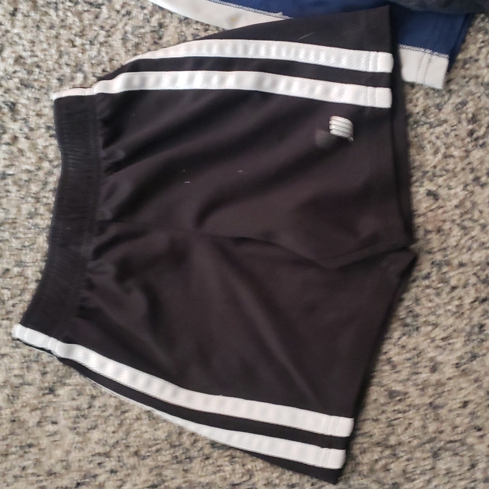 Shorts - Picture 3 of 5